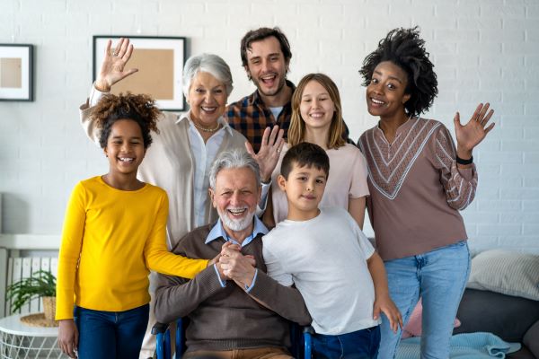 Menschen mit unterschiedlichem Alter, Geschlecht, Ethnie, ...